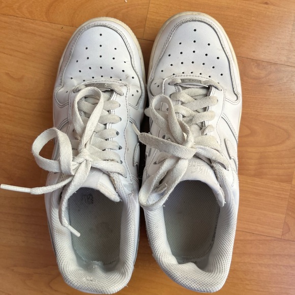 Nike White Athletic Shoes - Picture 6 of 6